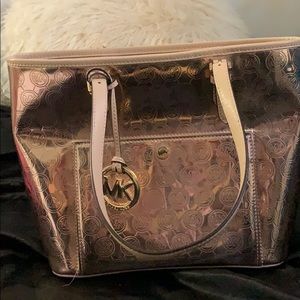 rose gold metallic michael kors tote